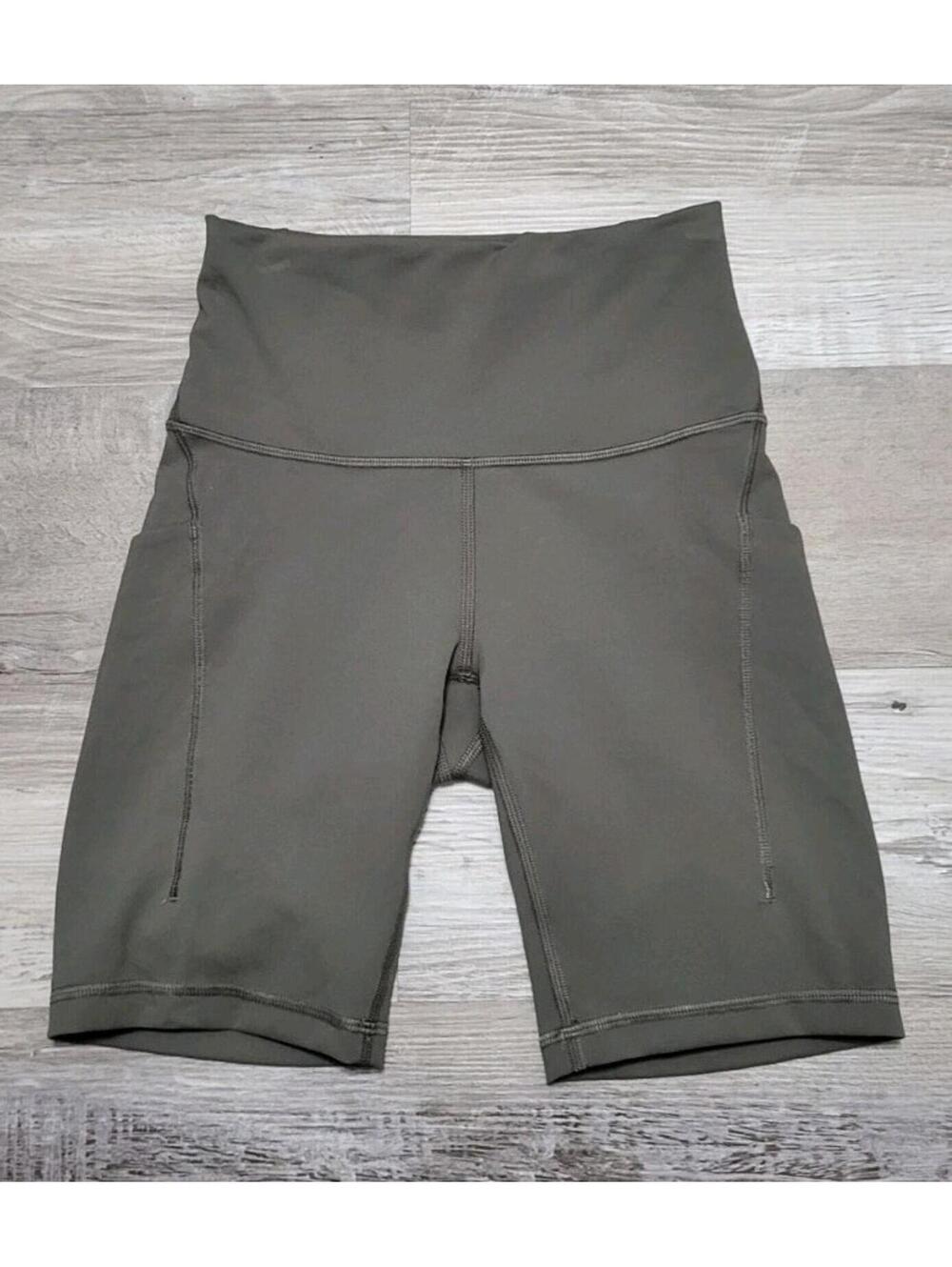 Lululemon Wunder Train High Rise Shorts 8" Inseam Green Size 4